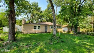Main picture of 3910 N Irwin Ave