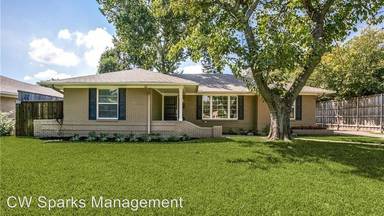 Main picture of 6226 Saratoga Cir