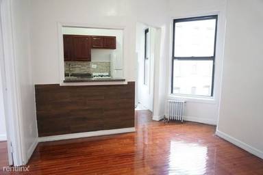 Main picture of 215 W 109th St