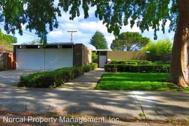 Main picture of 910 Elsinore Dr