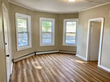 Main picture of 268 Bradford Ave