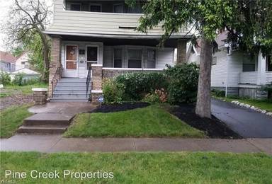 Main picture of 3315 E 145th St