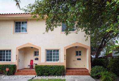 Main picture of 976 N 18th Ct