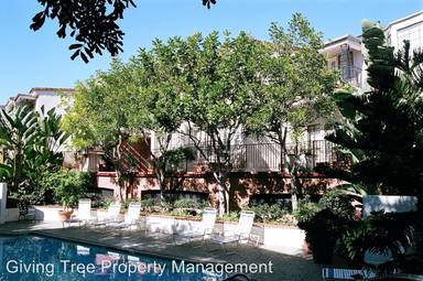 Main picture of 2630 Pirineos Way