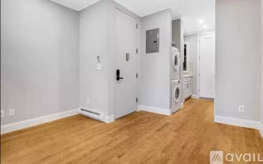 Main picture of 429 East 80th Street