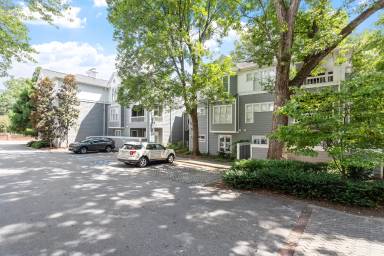 Main picture of 700 Bishops Park Dr
