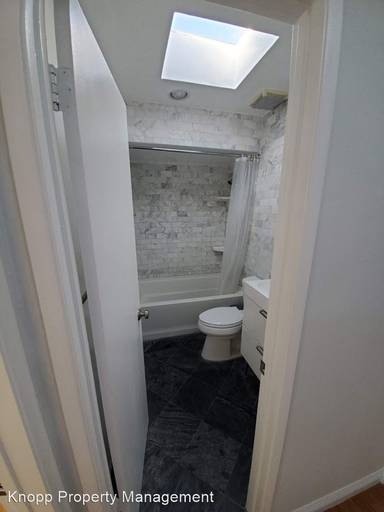 Main picture of 1127 Thomas Ave