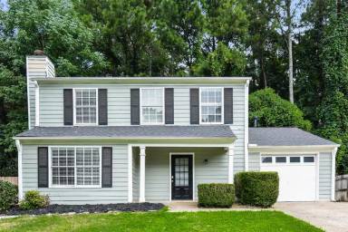 Main picture of 885 Trace Cir NE