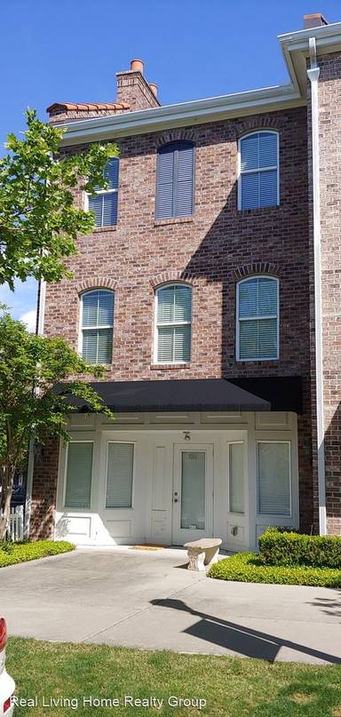 Main picture of 926 Iris St