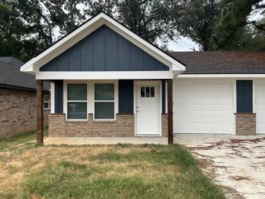 Main picture of 109 Chloe Dr