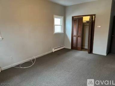Main picture of 734 Lake Ave