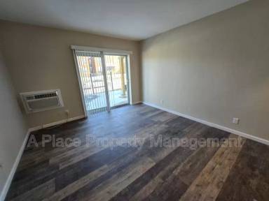 Main picture of 2727 Hampton Ave