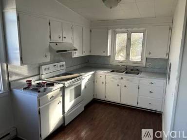 Main picture of 3250 Lincoln Hwy E