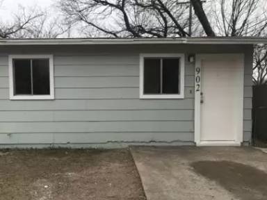 Main picture of 920 J R Ct