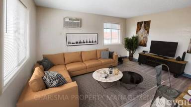Main picture of 412 S Thompson Ave