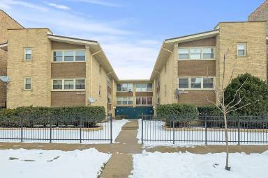 Main picture of 11009-17 S Vernon Ave