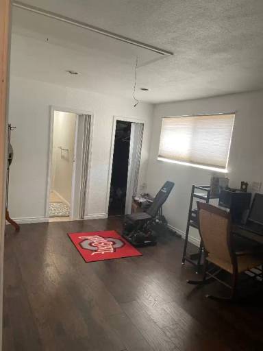 Main picture of 6115 S Thompson Ave