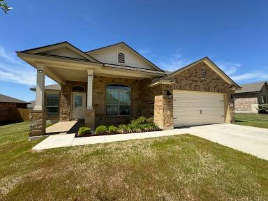 Main picture of 2404 Corradino St