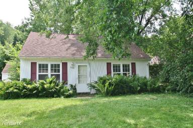 Main picture of 300 21st St SW