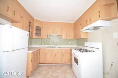 Main picture of 156 Everett St