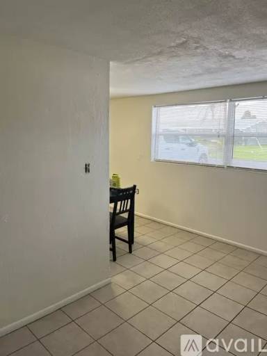 Main picture of 2702 S Atlantic Ave