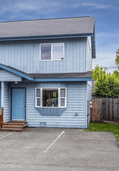 Main picture of 4825 Klamath Falls Ln