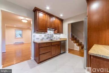 Main picture of 319 Rock Spring Dr SW