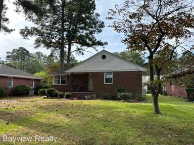 Main picture of 167 W Bayview Blvd