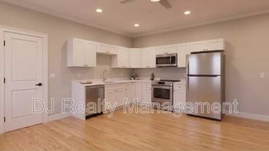 Main picture of 6 Endicott Ct