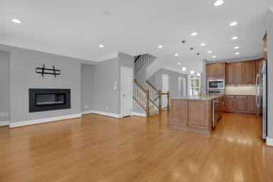 Main picture of 8638 Westford Rd