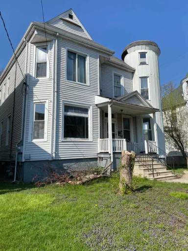 Main picture of 609 W Armstrong Ave