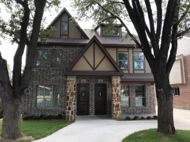 Main picture of 2820 Forest Park Blvd