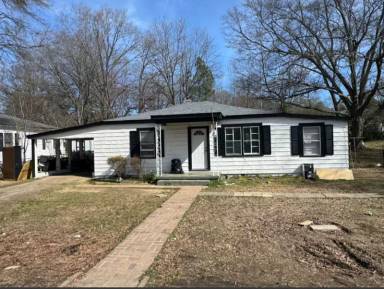 Main picture of 308 Highland Ave SW