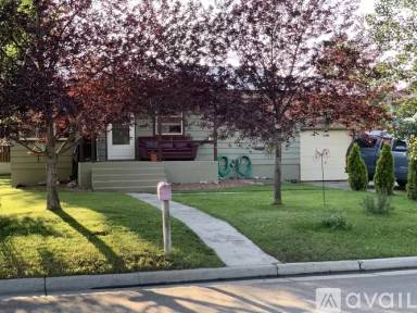 Main picture of 200 S Boulevard St