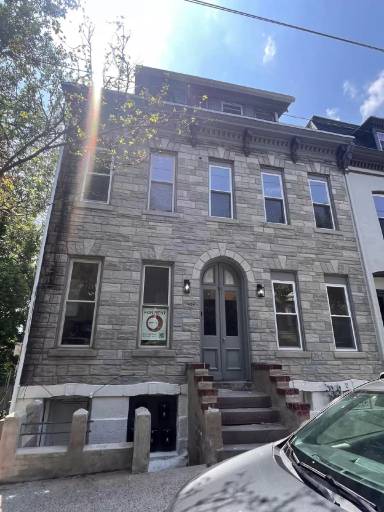 Main picture of 434 Woodward St