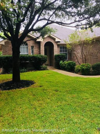 Main picture of 3030 Bent Tree Loop