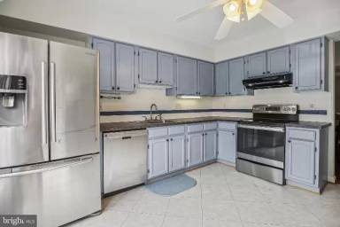 Main picture of 5208 Cannes Ct