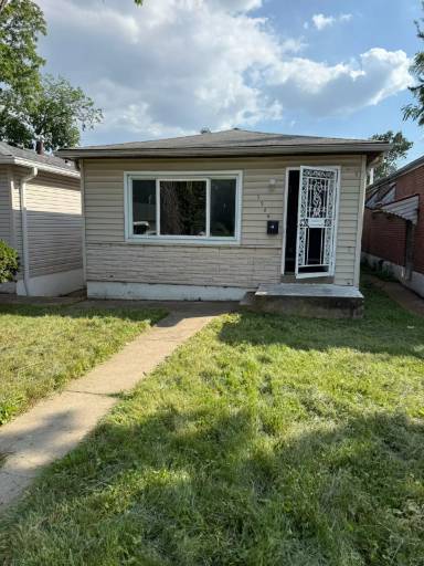 Main picture of 5944 Laura Ave