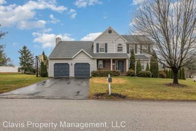 Main picture of 110 Hershey Cir