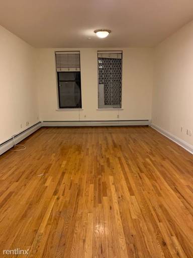 Main picture of 123 E 101st St