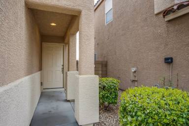 Main picture of 8267 Oliver Twist Ln