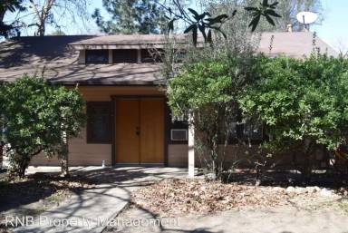 Main picture of 207 Sutter Ave
