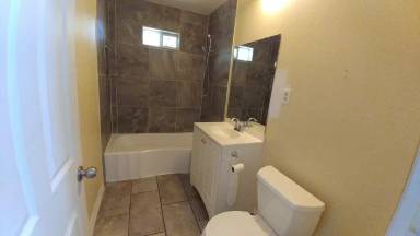 Main picture of 127 Saint Clair Dr E