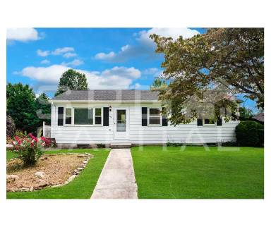 Main picture of 680 W Granger St