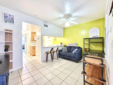 Main picture of 1220 SW 1st Ave