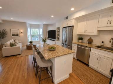Main picture of 314 W 4th St