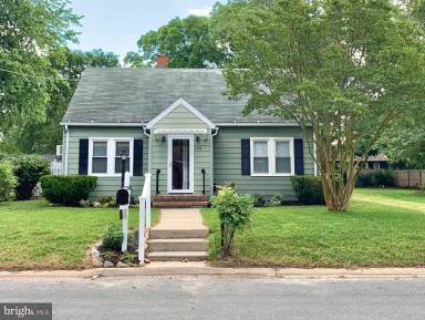 Main picture of 1009 Tyler Ave