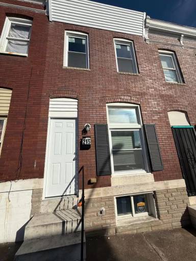 Main picture of 215 N Curley St