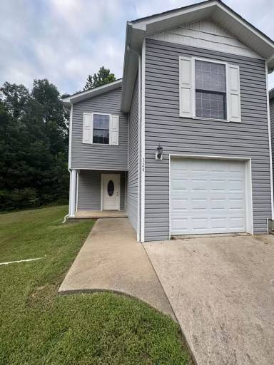 Main picture of 295 Tara Ct