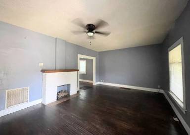 Main picture of 119 W 13th Ave